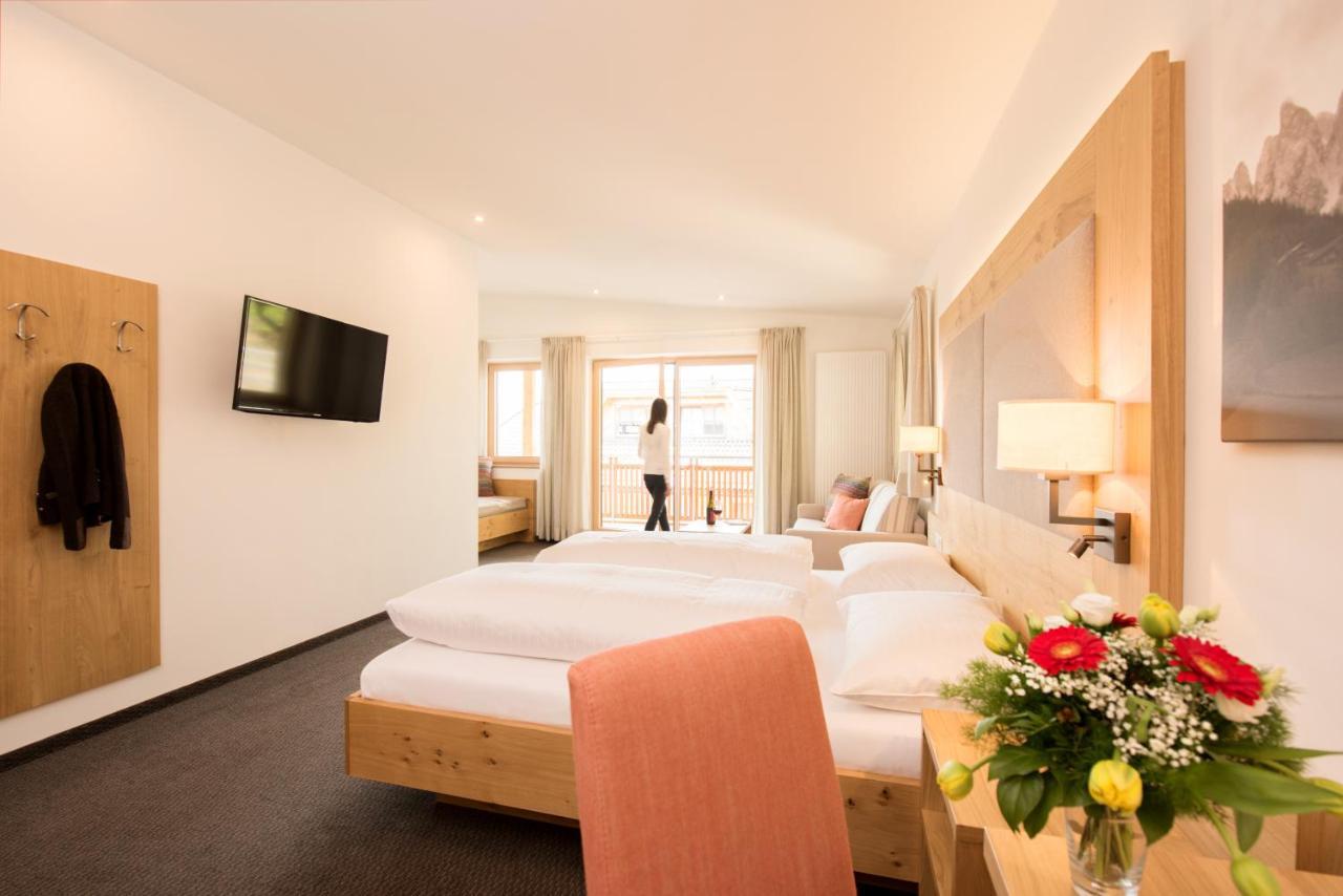 Panorama Hotel Flora Вилландро Экстерьер фото